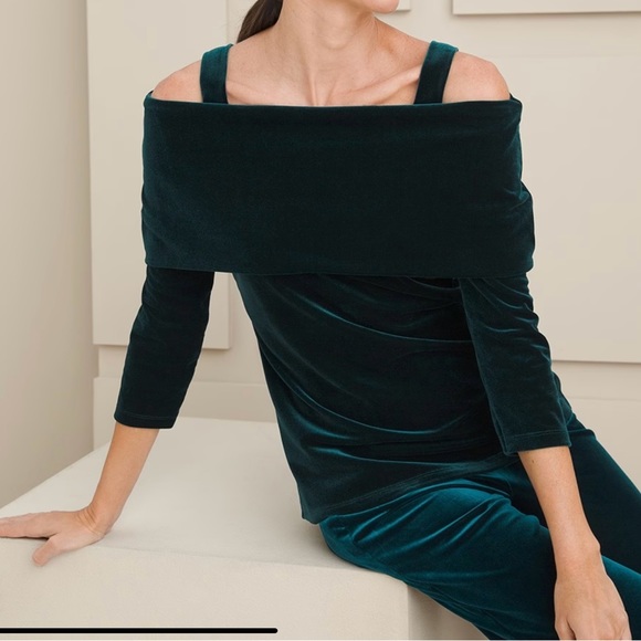 Chico’s Travelers Green Velvet Top Size 2, Large. 3/4 sleeves, unworn, Holiday! - Picture 2 of 13